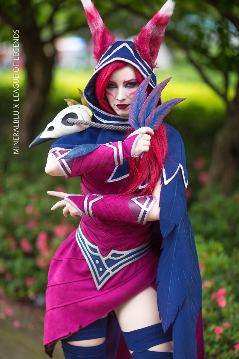 Cosplay by Enji Night